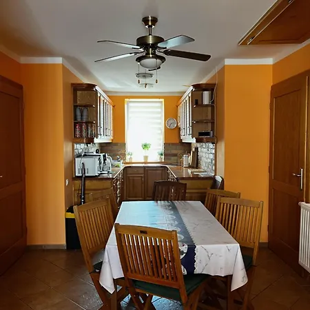 Sunset Apartmanhaz 아파트 *